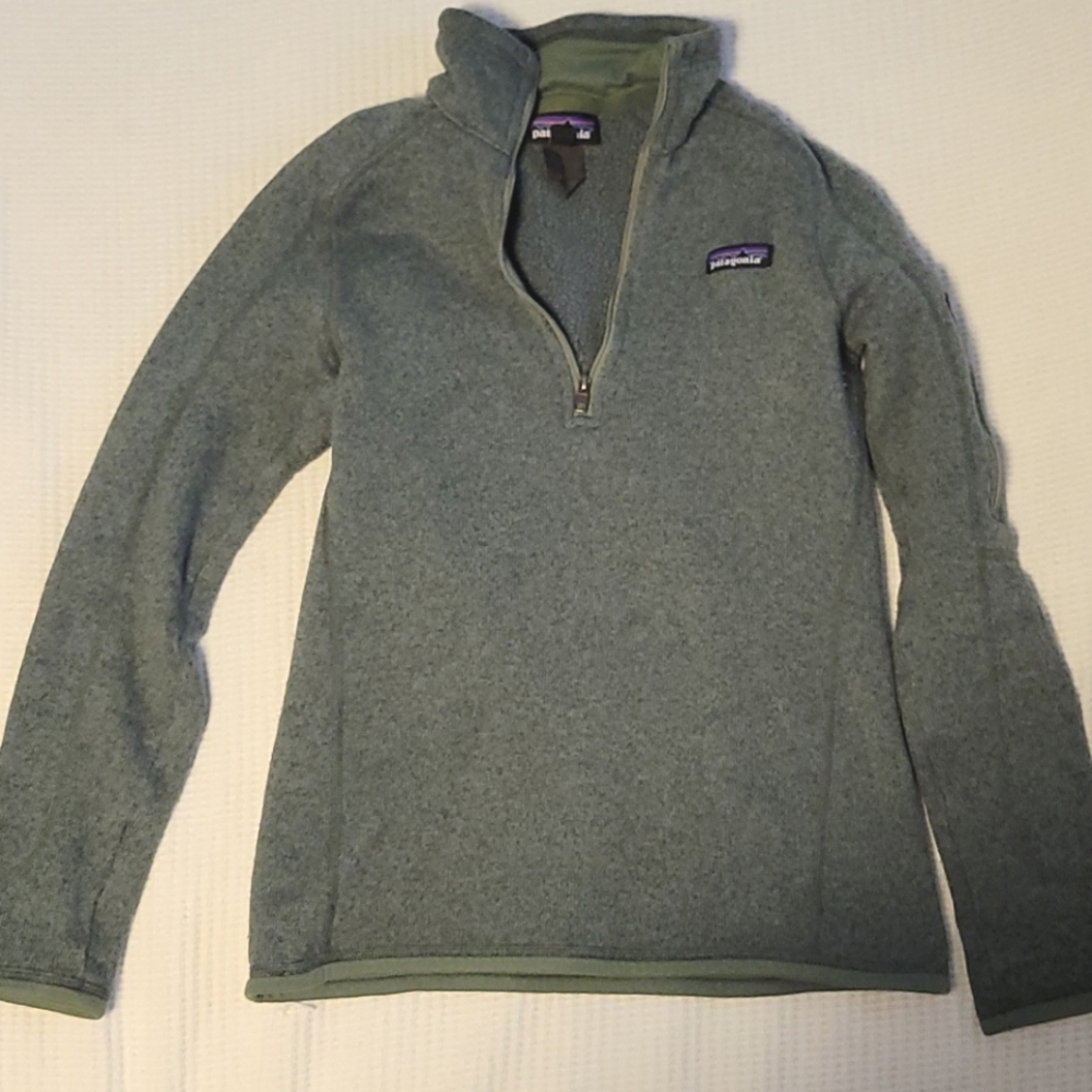 XS Patagonia quarter zip better sweater